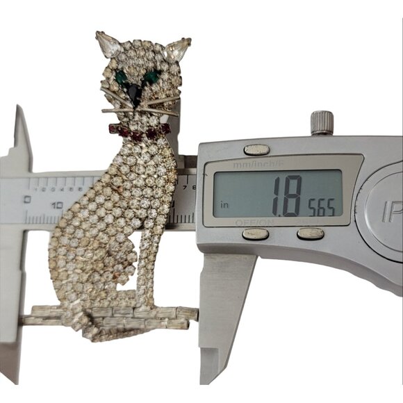 Silver Tone Clear Rhinestone Green Eye Red Collar Cat Brooch K54 - Picture 7 of 8